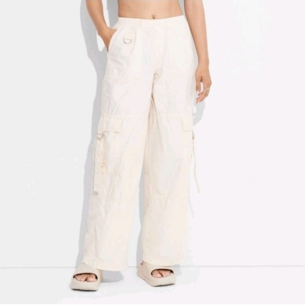 Wild Fable Women's Mid Rise Wide Leg Relaxed Cargo Pants Inseam 30
